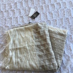 Vince Camuto Accessories - VINCE CAMUTO Printed Scarf Vince Camuto Accessories - VINCE CAMUTO Printed Scarf
